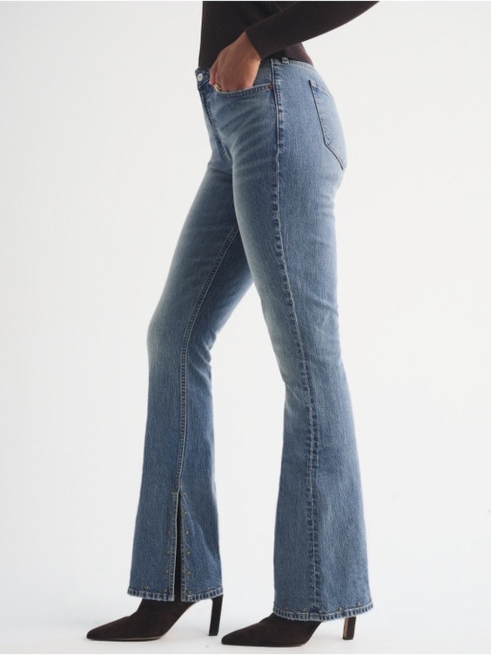 Abercrombie Curve Love High Rise Bootcut Studded Split-Vent Hem Jeans Size 28 - Picture 3 of 6